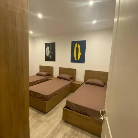 Сasa de vacaciones House. Live, Experience Sea St Paul's Bay