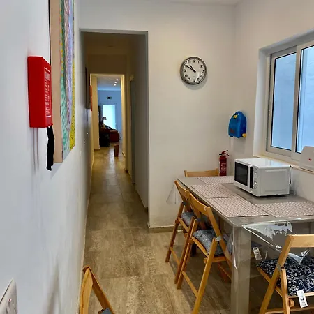 House. Live, Experience Sea *