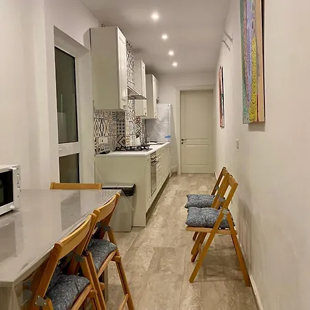 House. Live, Experience Sea بيت للعطل