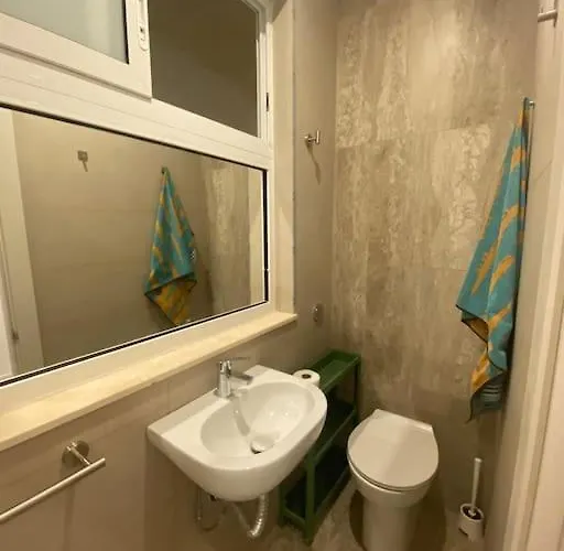 House. Live, Experience Sea * St. Paul's Bay