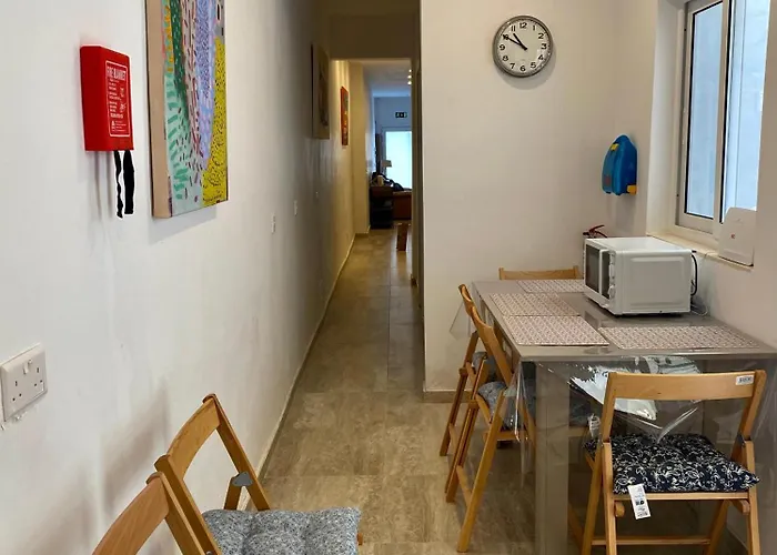 House. Live, Experience Sea St. Paul's Bay